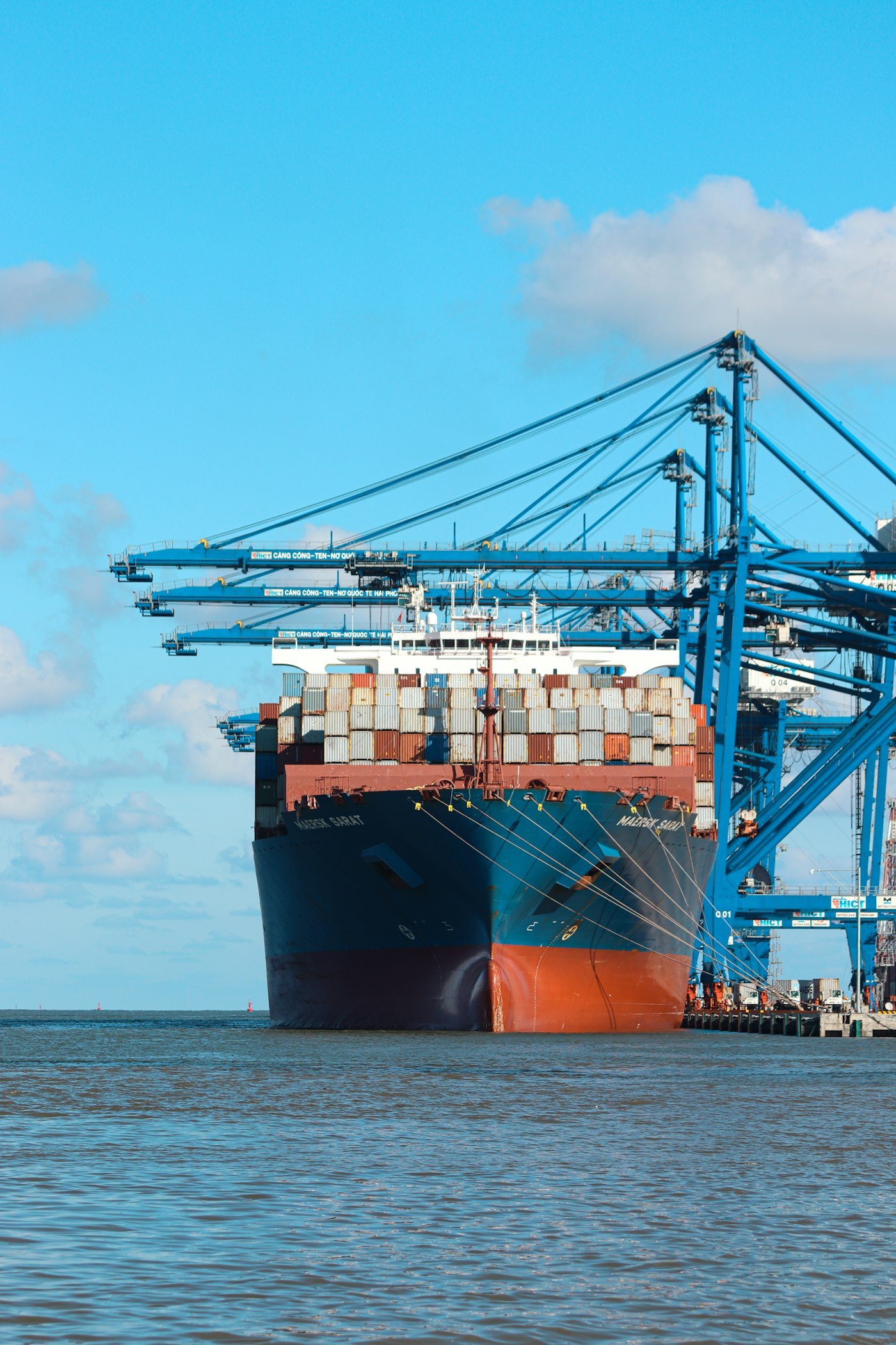 How to Import Furniture from China: A Guide