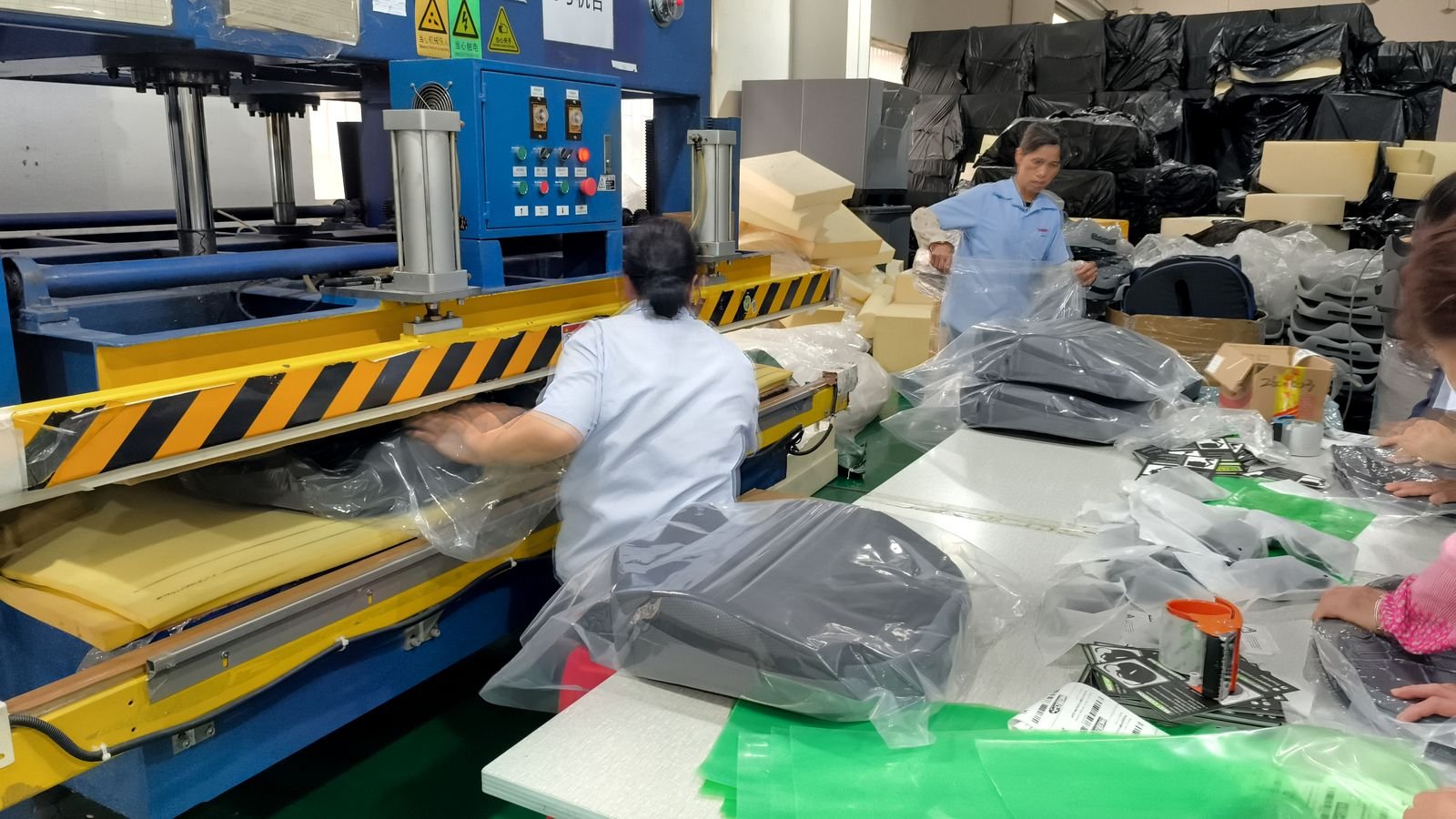 How Vacuum Compression Cuts Sofa Shipping Costs